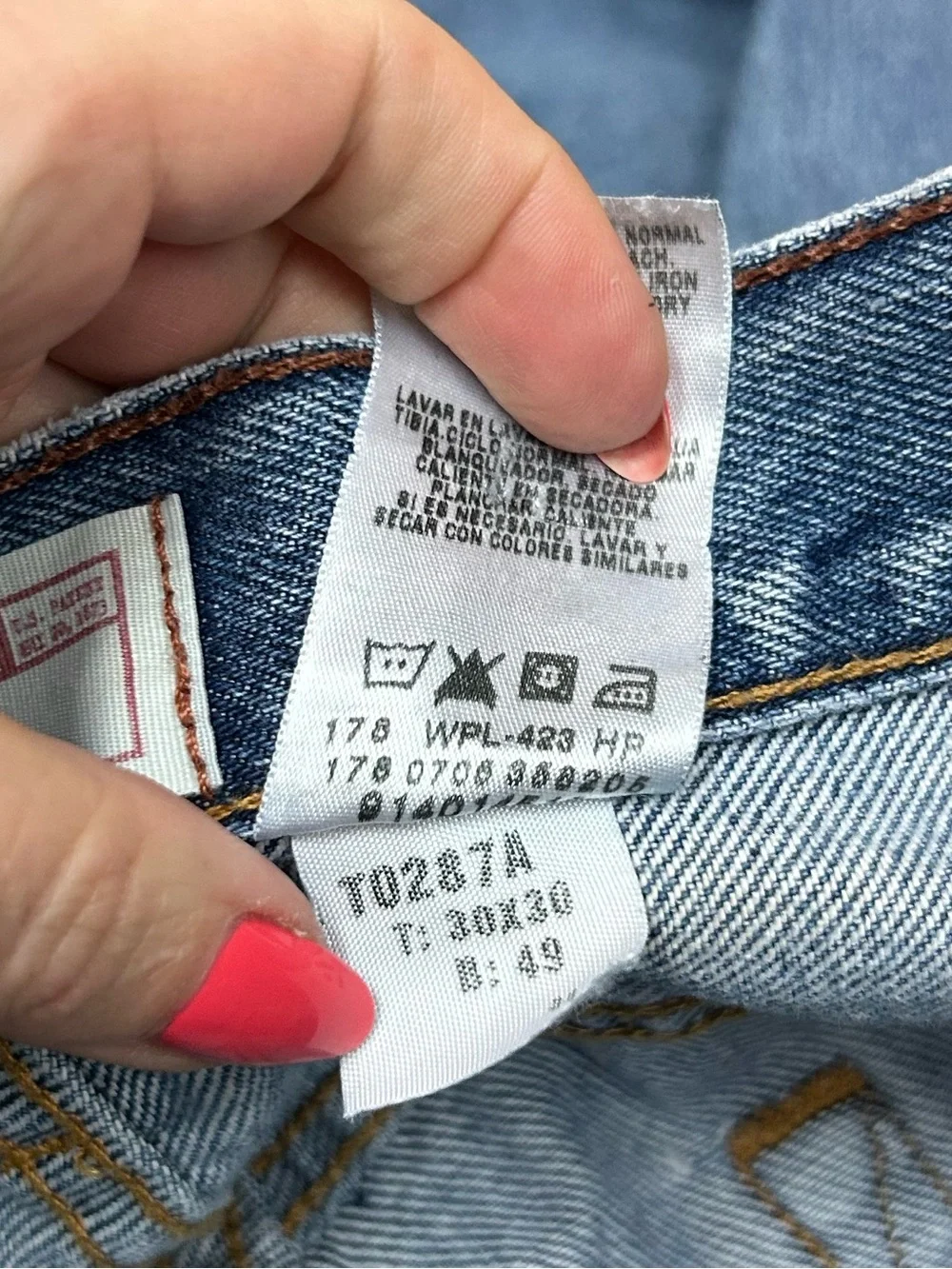 Vintage Levi Strauss Signature Relaxed Fit Jeans Light Wash 100% Cotton 30x30